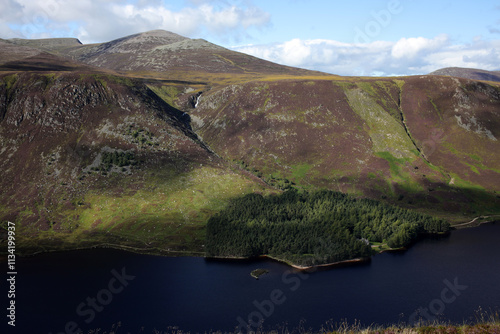 Foto Trail between Broad Cairn summit, Loch Muick and Spittal of Glenmuick in the bac