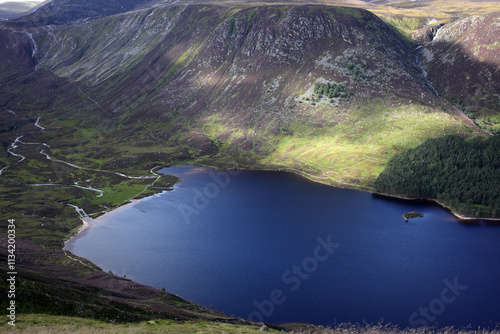 Bilde på lerret Trail between Broad Cairn summit, Loch Muick and Spittal of Glenmuick in the bac