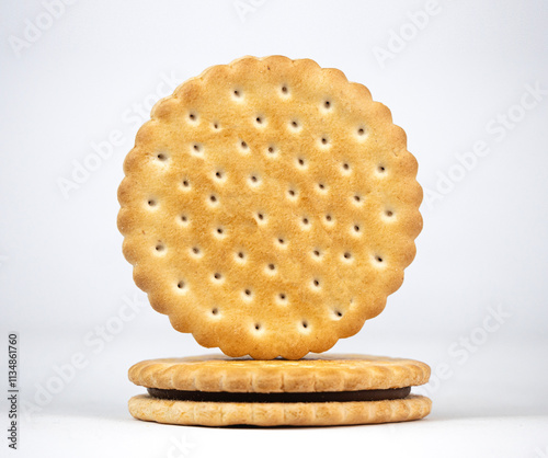 Round biscuit with chocolate filling