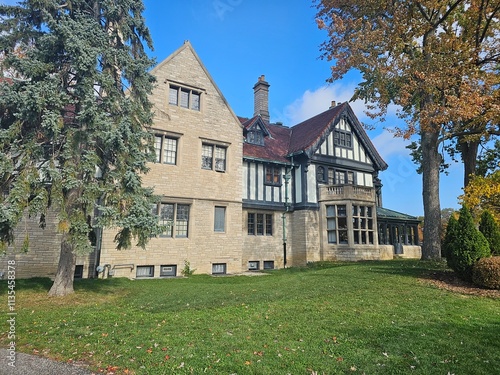 Wallpaper Mural Willistead Manor in Windsor Torontodigital.ca