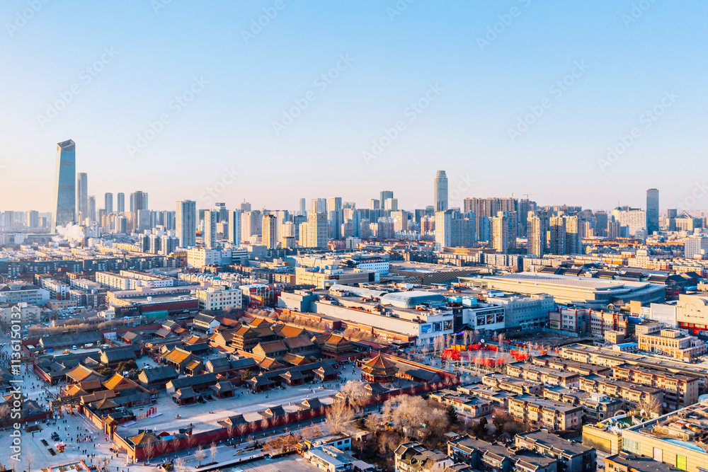 Obraz premium Aerial Dusk View of Shenyang Imperial Palace and city skyline in Shenyang, Liaoning Province, China