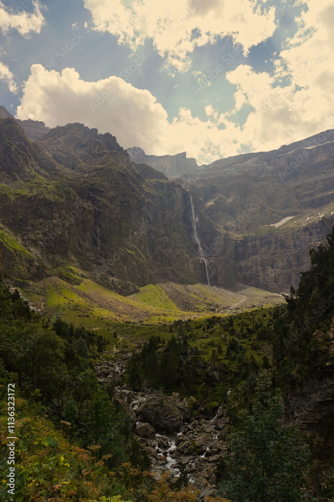 Fototapeta premium The Gavarnie circus (French: Cirque de Gavarnie) is located in the Pyrenees and is part of the Monte Perdido massif (UNESCO World Heritage Site). The Gavarnie waterfall is one of the highest in Europ