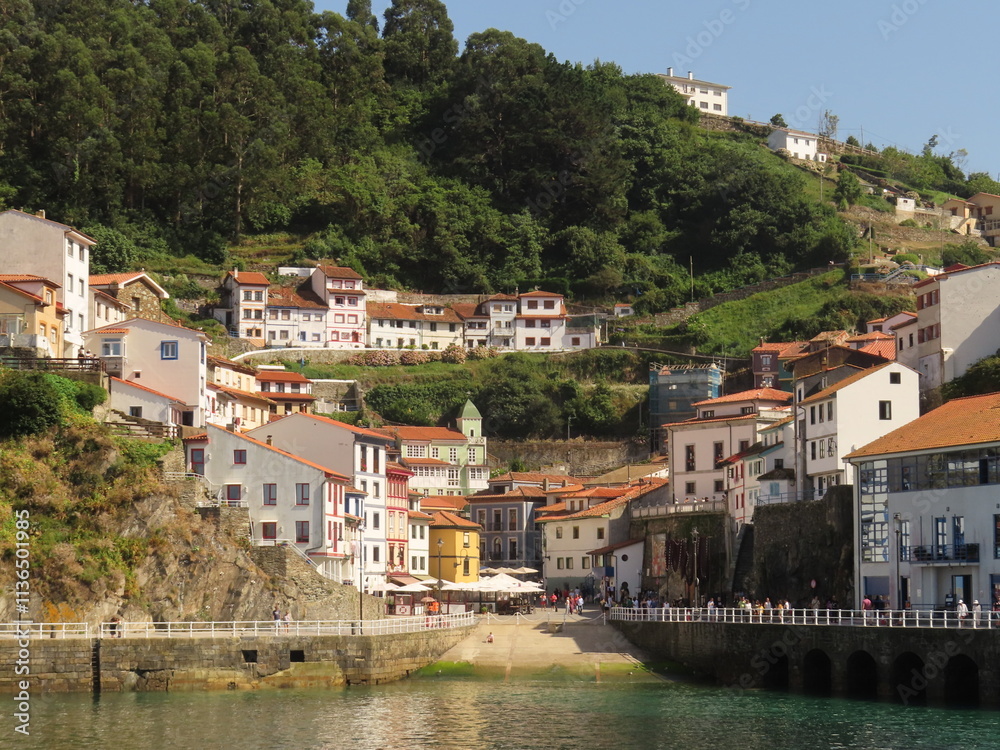 Fototapeta premium Pueblo pesquero Asturias