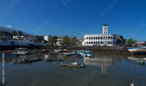 Grand Mosque in Moroni with boats in the foreground