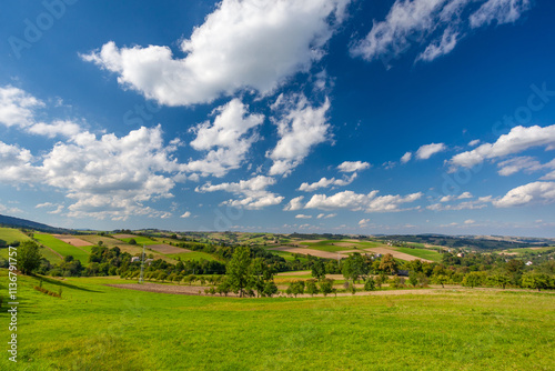 Pogórze Rożnowskie w okolicy Grybowa. photo