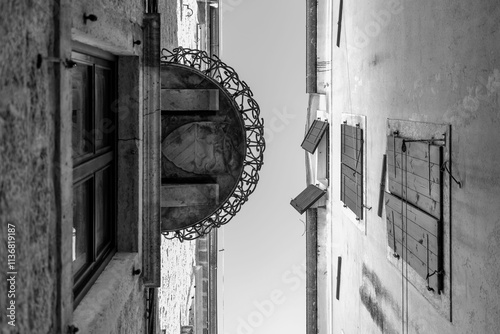 Traditional architecture an...