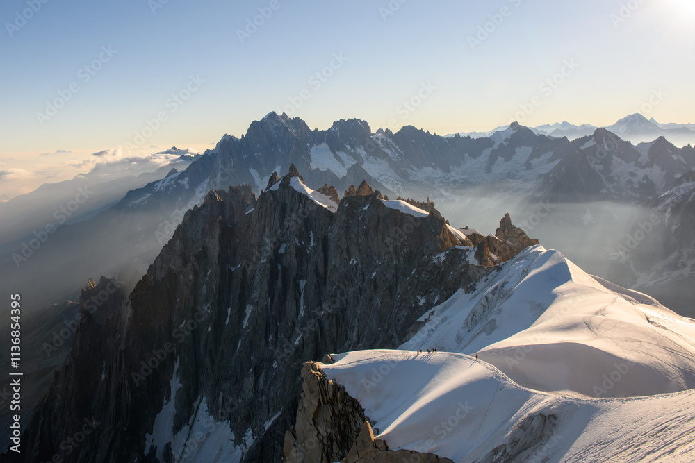 Lever de soleil sur le massif du Mont Blanc