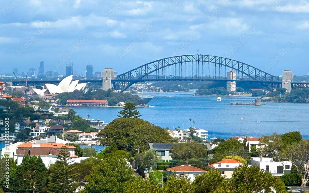 Fototapeta premium Iconic Sydney Skyline with the Opera House and Harbour Bridge, Australia