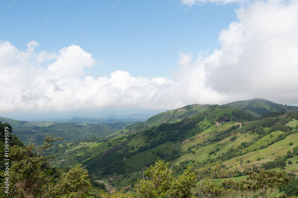 Fototapeta premium Beautiful view of valley in Costa Rican mountain town