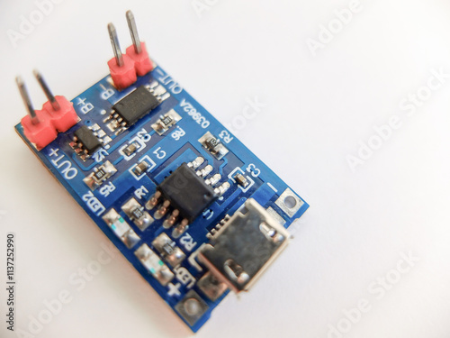 Micro USB 5 in 1A 18650 TP4056 lithium battery charger transceiver charger