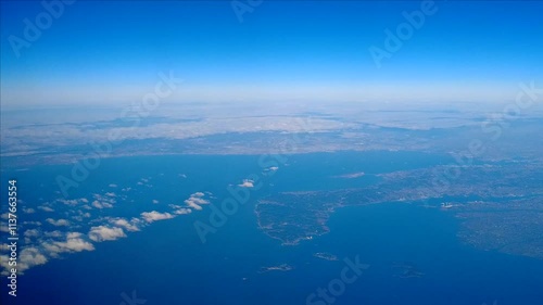 上空から見る伊勢湾と島々