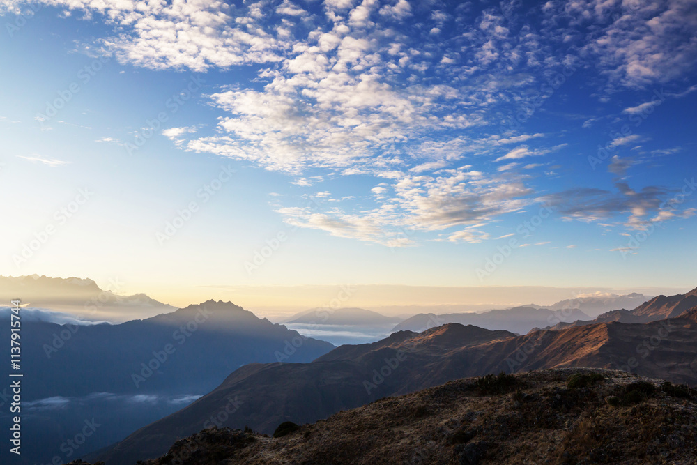 Obraz premium Mountains on sunrise