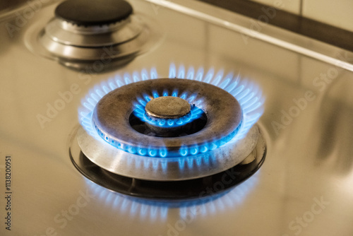 Blaue Flammen an einem Gesherd