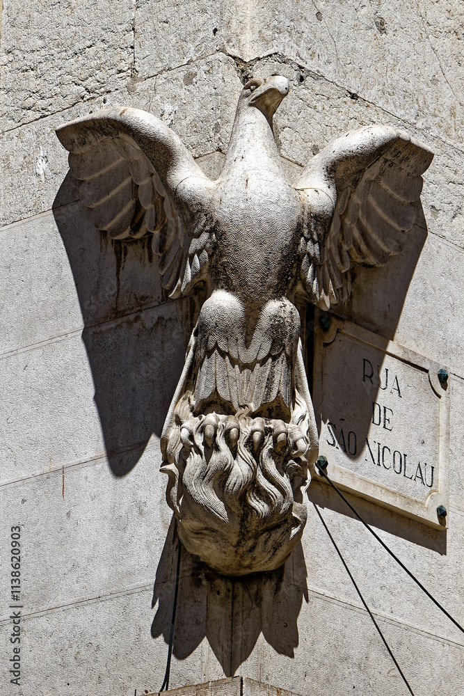 Adler-Skulptur
