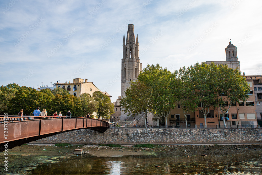 Fototapeta premium Basílica de Sant Feliu church in Girona as seen from across the Onyar river, Catalonia. Spain.