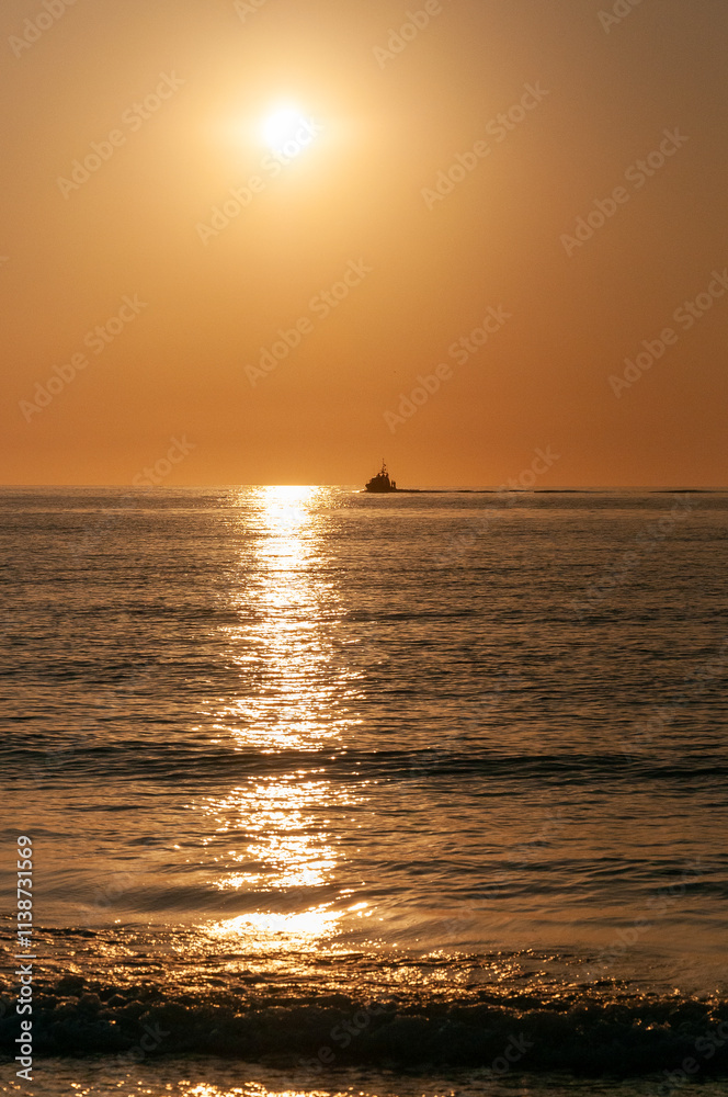 The county is bordered by the Atlantic Ocean to the north and west, Devon to the east, and the English Channel to the south. The county is bordered by the Atlantic Ocean to the north and west, Devon to the east, and the English Channel to the south.
