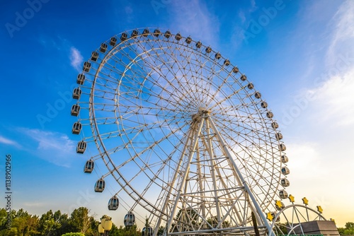 Wallpaper Mural Observation wheel in the park for a view of the city Torontodigital.ca
