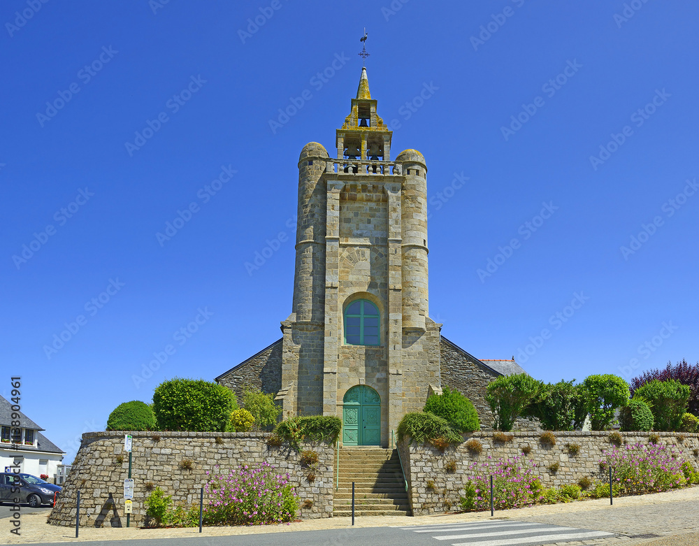 Eglise Saint Pierre, Pleudaniel. The church is located in the commune of Pleudaniel, in the Côtes-d'Armor department, in the Brittany region, France