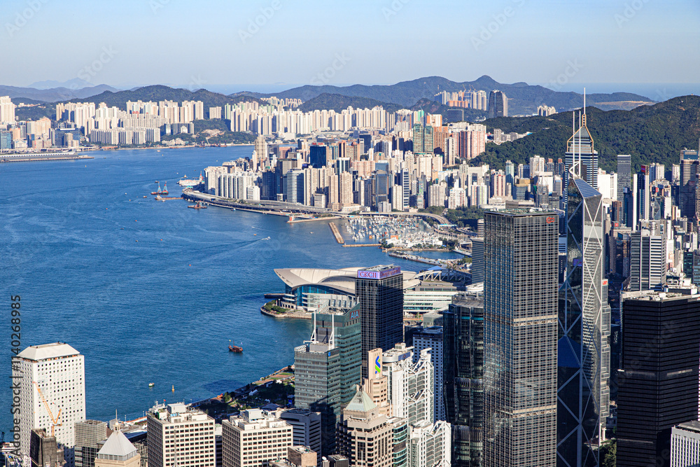 Obraz premium Stunning Panoramic View of Hong Kong Skyline and Victoria Harbour