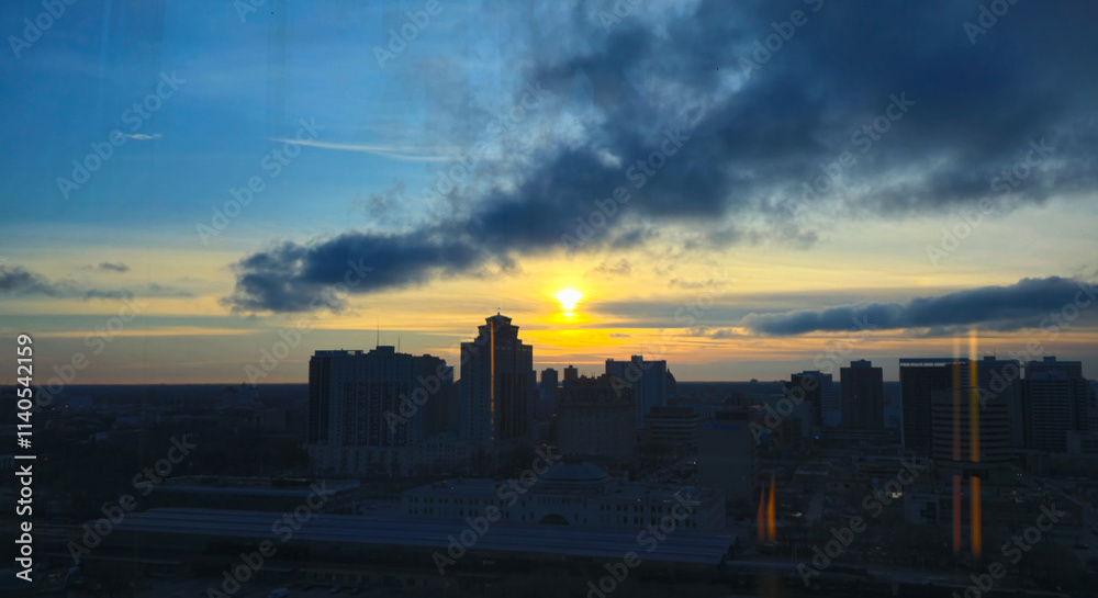 Fototapeta premium Sunset In Downtown Winnipeg