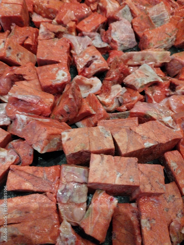 meat preparations for animal feed, pieces of beef lung