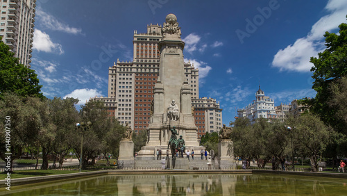 Stone sculpture of Miguel de Cervantes timelapse hyperlapse and bronze sculptures of Don Quixote and Sancho Panza