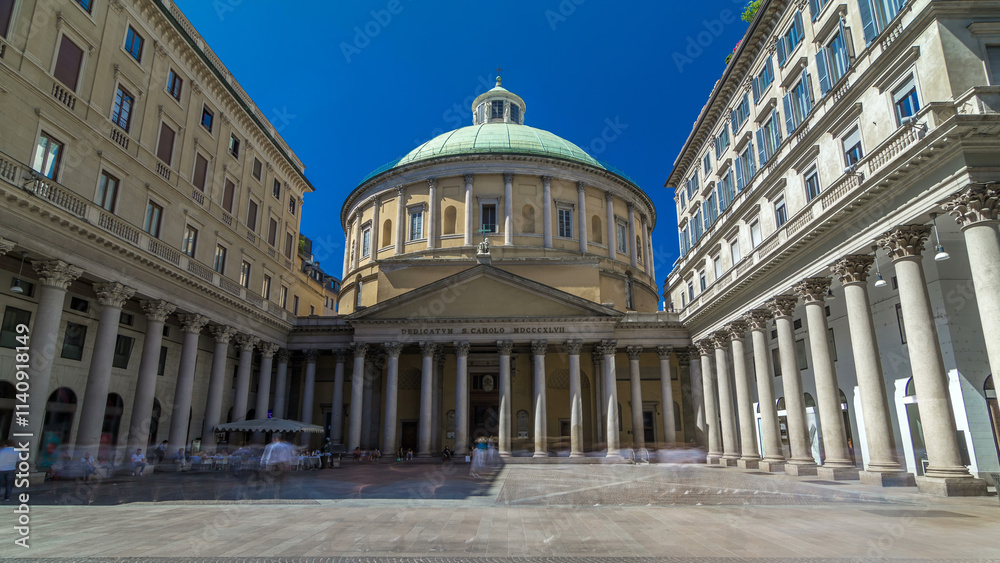 Obraz premium San Carlo al Corso timelapse hyperlapse is a neo-classic church in the center of Milan.
