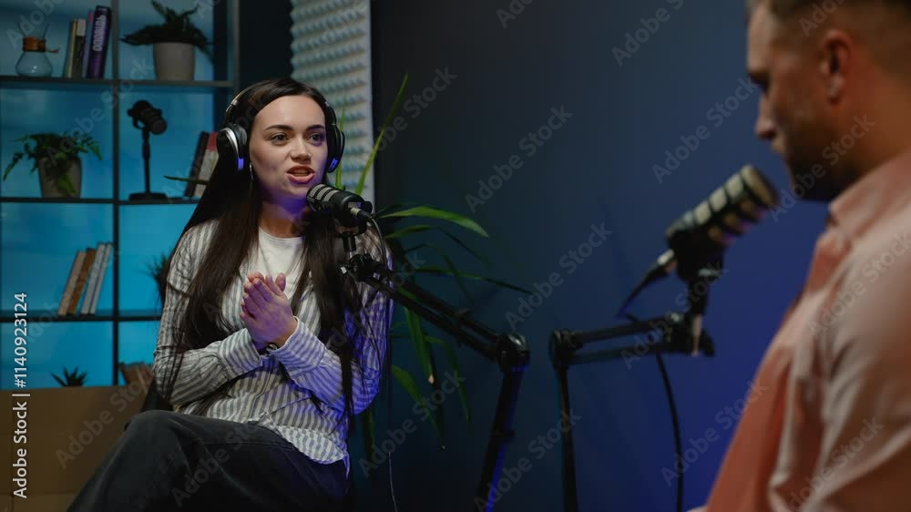 Podcast Bloggers Discusses Trending News Podcast Bloggers Discusses Trending News