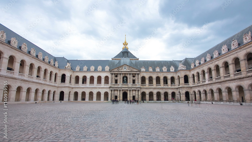 Obraz premium Great Court of Les Invalides complex timelapse hyperlapse, Paris, France.