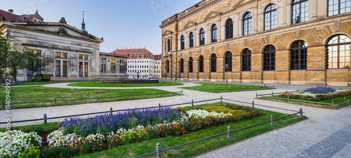 Altstädtische Hauptwache Schinkelwache, Theaterplatz, Zwinger, Dresden, Sachsen, Deutschland photo