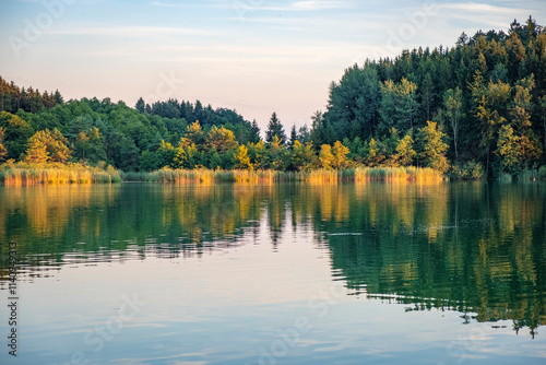 wunderbare Abendstimmung bei Sonnenuntergang am Degersee photo