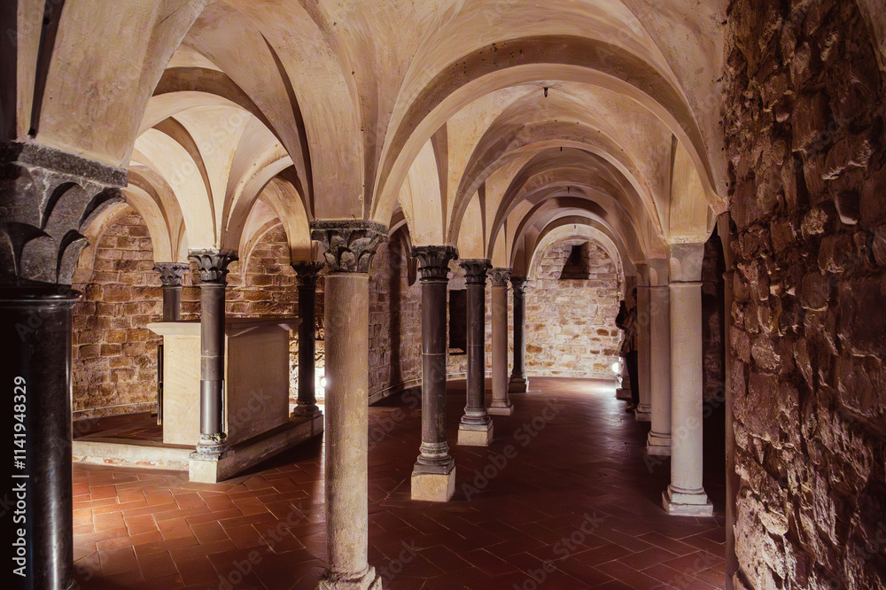 Fototapeta premium Crypte de l'église - 1
