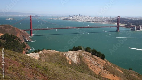 Wallpaper Mural Golden Gate Bridge in San Francisco, USA Torontodigital.ca