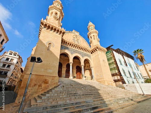 Tableau sur toile The historic Ketchaoua Mosque in Casbah of Algiers under a blue sky