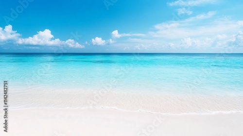Tranquil Beachscape:Serene Ocean Vistas and Cloudless Skies