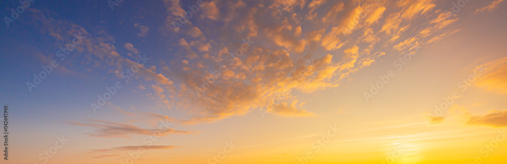Fototapeta premium Sunset sky for background or sunrise sky and cloud at morning,Clouds and sky in the morning