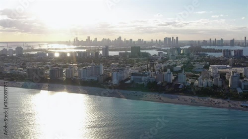 Wallpaper Mural MiaBeach_Lincoln_DJI22_19.1 Torontodigital.ca