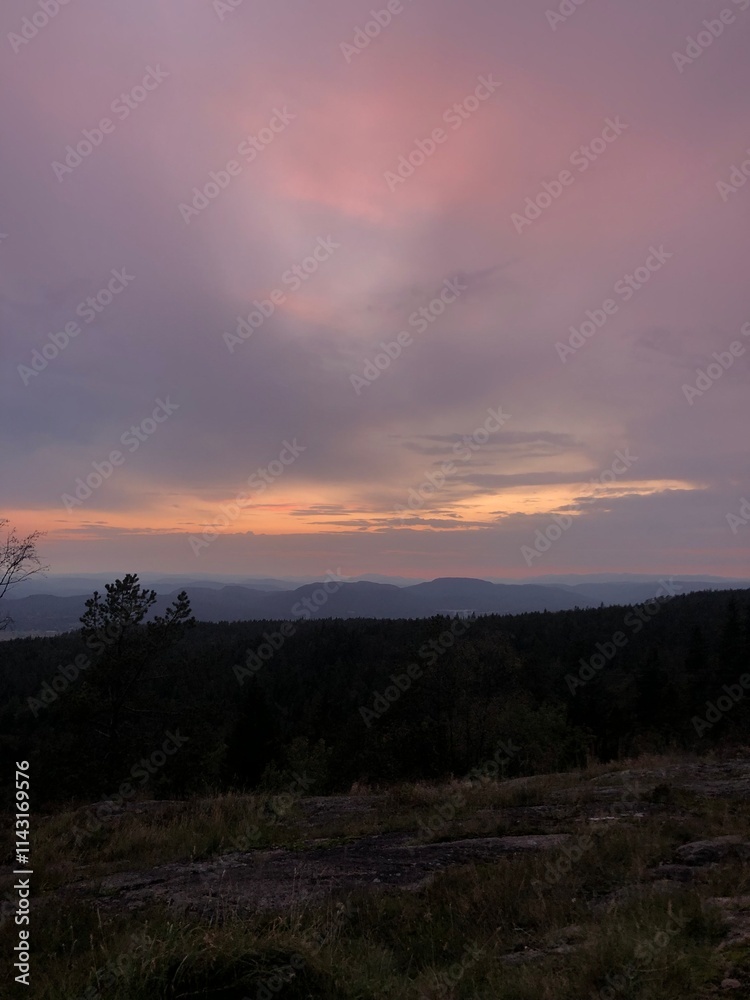 Obraz premium sunset over the mountains