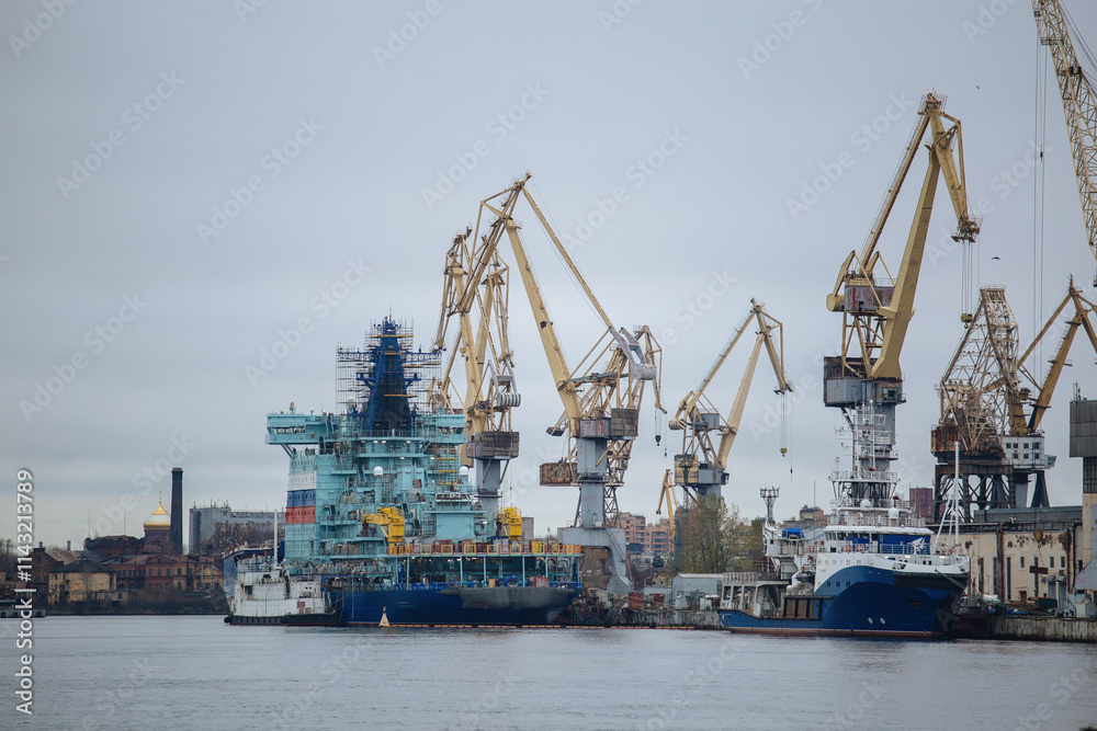 Construction of new ship and cranes Construction of new ship and cranes