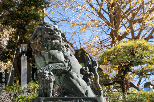 迫力ある獅子の石像　成田山新勝寺 photo