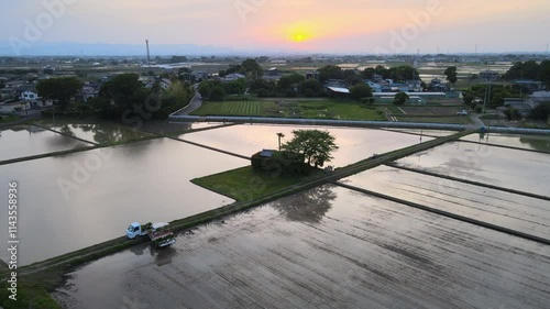 畑　ドローン空撮 左へトラック photo