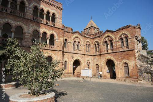 Obraz na płótnie The Gothic elegance of Pragmahal Palace in Bhuj w salonie