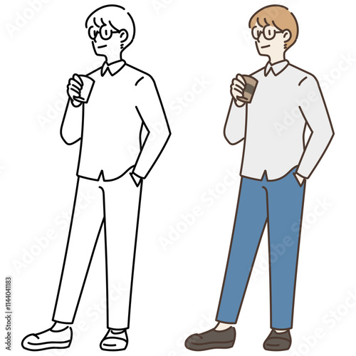 コーヒーを持って立っている眼鏡の男性