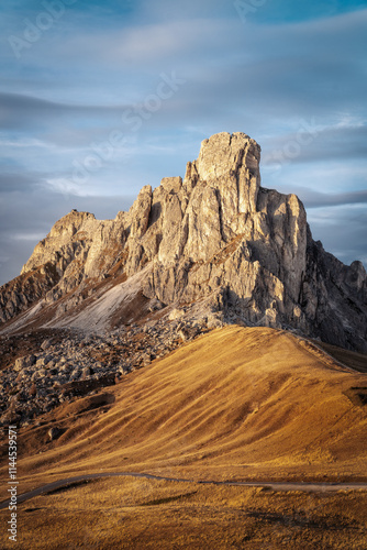 Obraz na płótnie Passo Giau in Italian Dolomites during Sunset w salonie