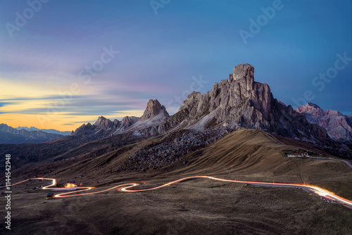 Obraz na płótnie Passo Giau in Italian Dolomites during Sunset w salonie