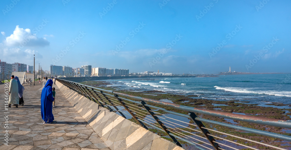 The sprawling ocean front proimenade of la Corniche, Casablanca, Morocco
