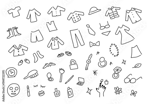 洋服や化粧品などの手書きイラストセット