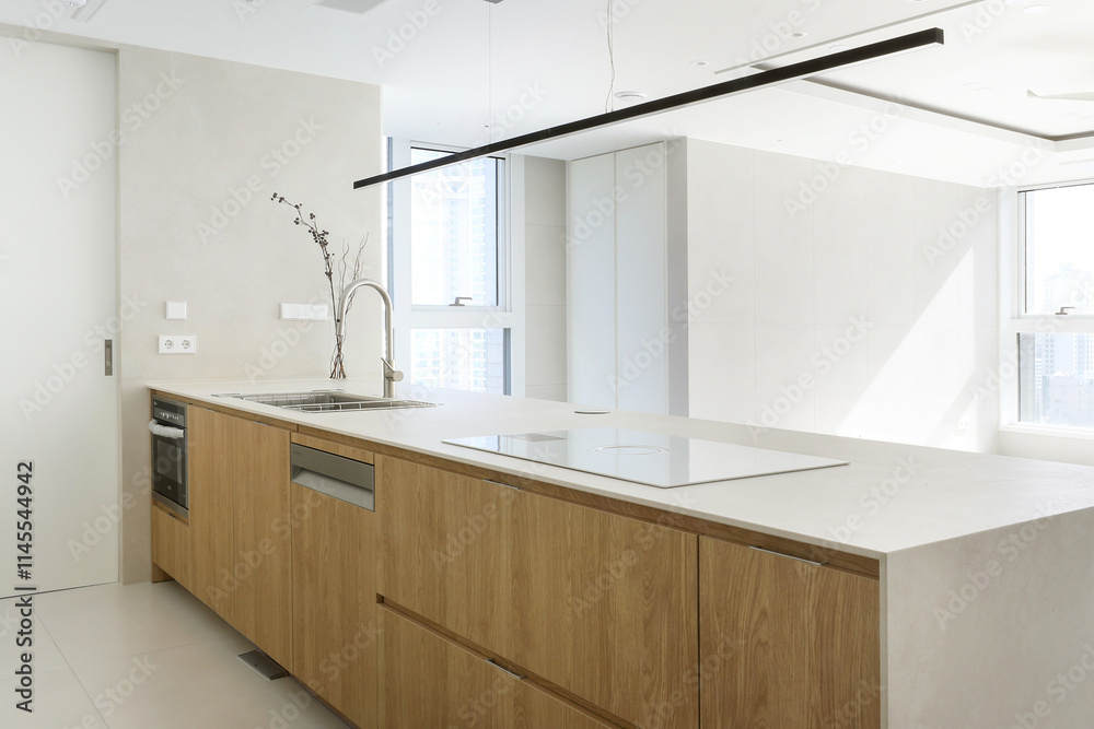 © Daewan - White kitchen furniture gives a clean and modern feel © Daewan - White kitchen furniture gives a clean and modern feel