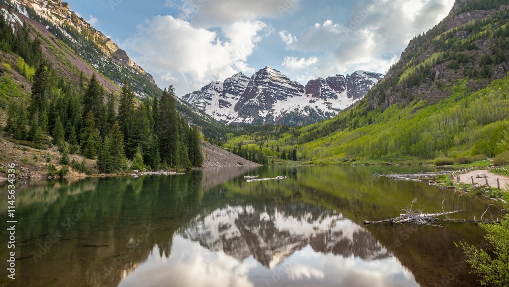 Beautiful reflection at Maroon Lake in Aspen Beautiful reflection at Maroon Lake in Aspen