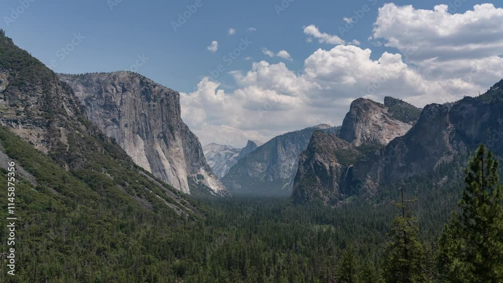 Yosemite Tunnel View Time Lapse Tilt Up Sierra Nevada Mountains California USA Yosemite Tunnel View Time Lapse Tilt Up Sierra Nevada Mountains California USA